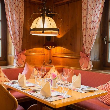 Gasthaus Auerhahn Baden-Baden Buitenkant foto