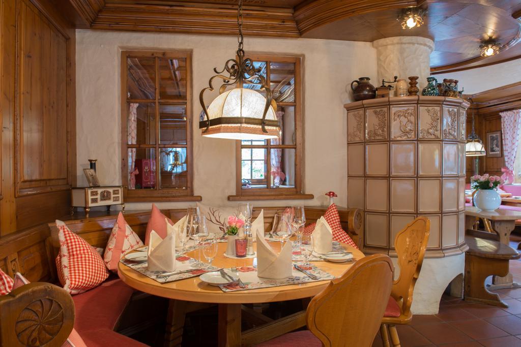 Gasthaus Auerhahn Baden-Baden Buitenkant foto