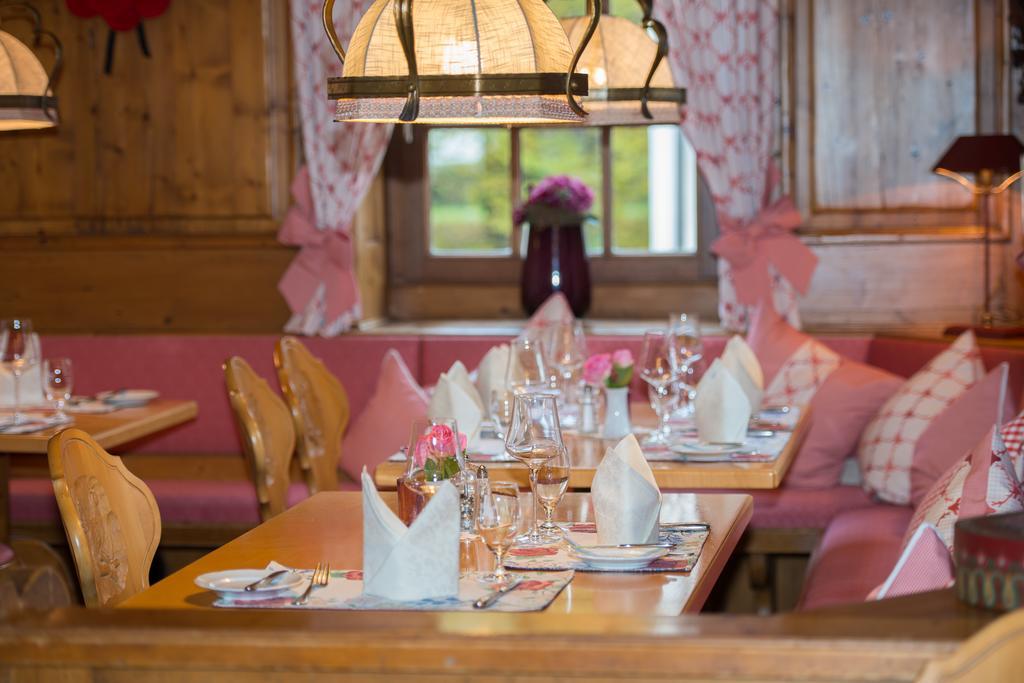 Gasthaus Auerhahn Baden-Baden Buitenkant foto