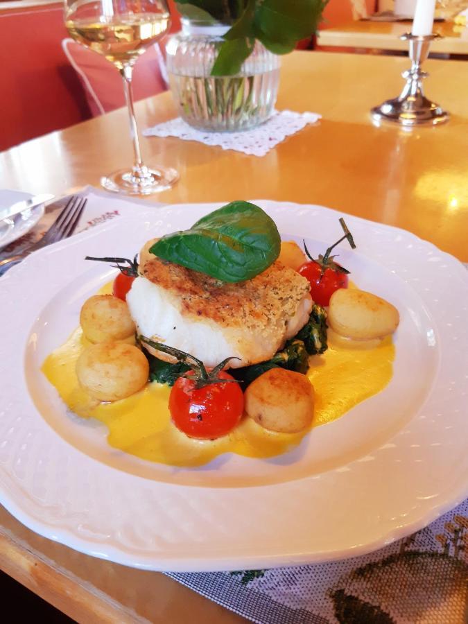 Gasthaus Auerhahn Baden-Baden Buitenkant foto