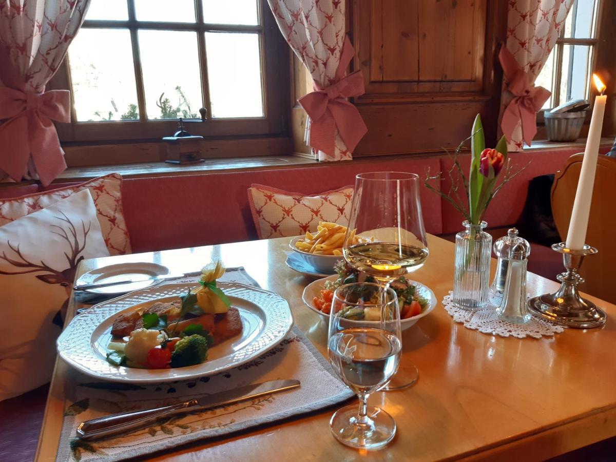 Gasthaus Auerhahn Baden-Baden Buitenkant foto