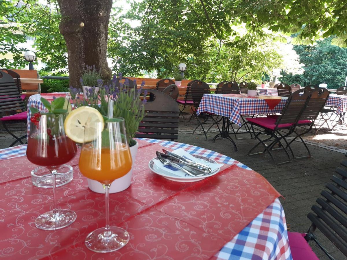 Gasthaus Auerhahn Baden-Baden Buitenkant foto